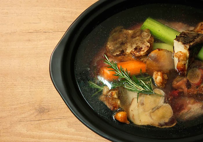 Consomé en Crock Pot