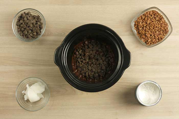 Turrón de chocolate crujiente. Receta de Navidad en Crock Pot
