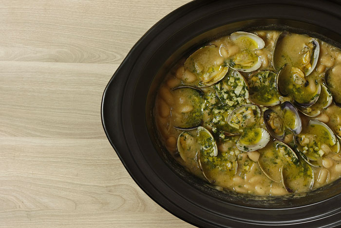 Fabes con almejas. Receta para Crock Pot