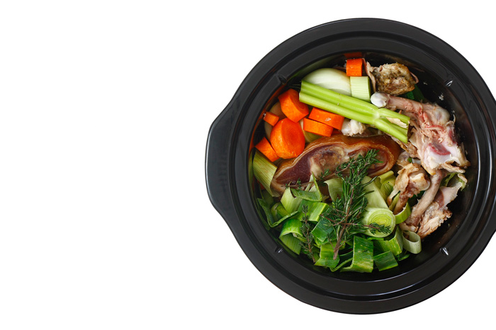 Caldo de pollo de aprovechamiento. Receta para crock pot