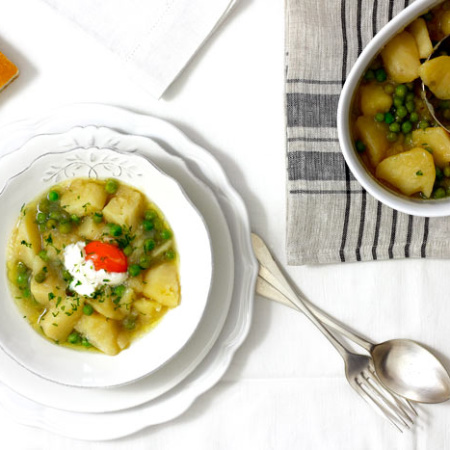 Patatas con guisantes. Recetas de cenas para crock pot