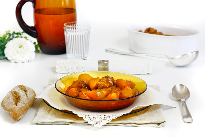 Patatas con costillas. Receta para crock pot o slow cooker